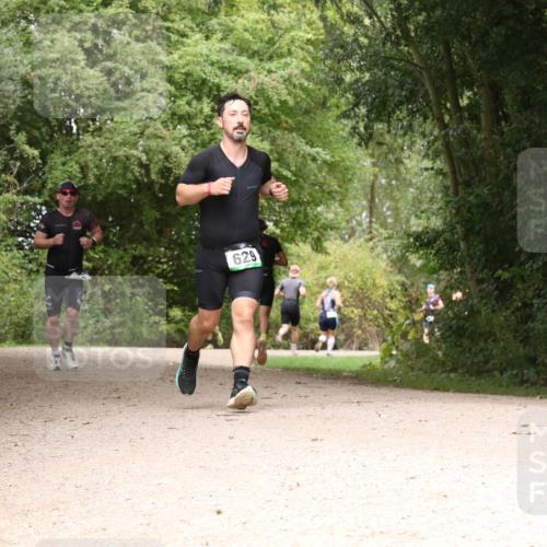 30.08.2026 - Elbe Triathlon Hamburg Antke Förster http://msf.ph/oto/10099200 30.08.2026 10:55:16 Laufen 629 meine-sportfotos.de