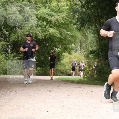 30.08.2026 - Elbe Triathlon Hamburg Antke Förster http://msf.ph/oto/10099204 30.08.2026 10:55:17 Laufen 629 meine-sportfotos.de