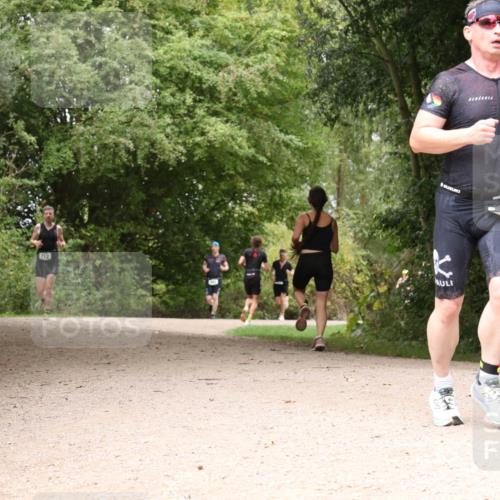 30.08.2026 - Elbe Triathlon Hamburg Antke Förster http://msf.ph/oto/10099210 30.08.2026 10:55:21 Laufen 712 meine-sportfotos.de