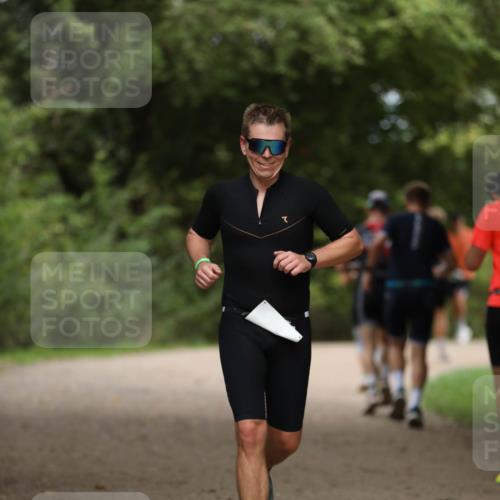 30.08.2026 - Elbe Triathlon Hamburg Antke Förster http://msf.ph/oto/10099231 30.08.2026 10:51:59 Laufen  meine-sportfotos.de