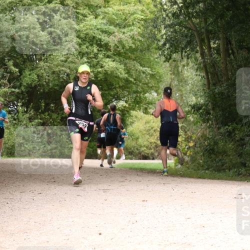 30.08.2026 - Elbe Triathlon Hamburg Antke Förster http://msf.ph/oto/10099240 30.08.2026 10:55:39 Laufen 259 meine-sportfotos.de