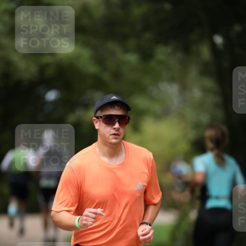 30.08.2026 - Elbe Triathlon Hamburg Antke Förster http://msf.ph/oto/10099249 30.08.2026 10:52:14 Laufen 472 meine-sportfotos.de