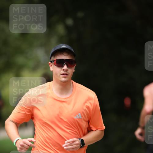 30.08.2026 - Elbe Triathlon Hamburg Antke Förster http://msf.ph/oto/10099251 30.08.2026 10:52:14 Laufen 472 meine-sportfotos.de
