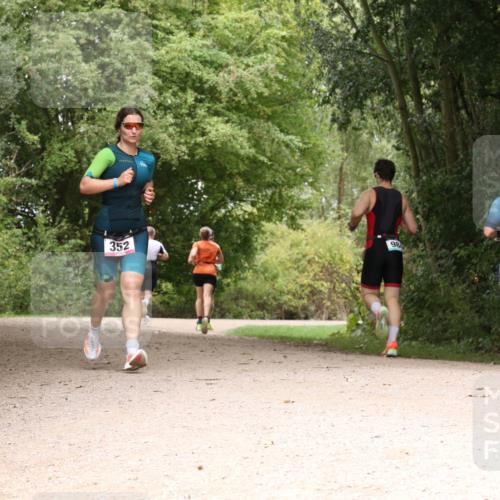30.08.2026 - Elbe Triathlon Hamburg Antke Förster http://msf.ph/oto/10099258 30.08.2026 10:55:52 Laufen 352, 98 meine-sportfotos.de