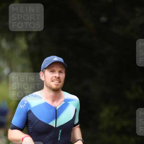30.08.2026 - Elbe Triathlon Hamburg Antke Förster http://msf.ph/oto/10099263 30.08.2026 10:52:29 Laufen 631 meine-sportfotos.de