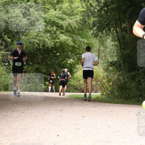 30.08.2026 - Elbe Triathlon Hamburg Antke Förster http://msf.ph/oto/10099274 30.08.2026 10:56:13 Laufen 588, 480 meine-sportfotos.de