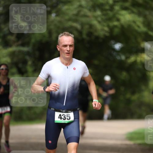 30.08.2026 - Elbe Triathlon Hamburg Antke Förster http://msf.ph/oto/10099281 30.08.2026 10:52:41 Laufen 280, 435 meine-sportfotos.de