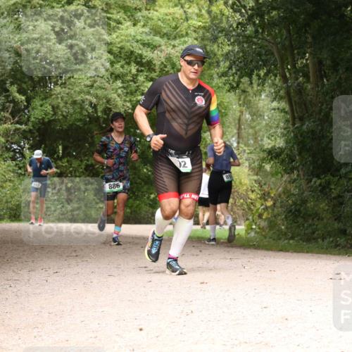 30.08.2026 - Elbe Triathlon Hamburg Antke Förster http://msf.ph/oto/10099284 30.08.2026 10:56:27 Laufen 886 meine-sportfotos.de