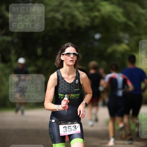 30.08.2026 - Elbe Triathlon Hamburg Antke Förster http://msf.ph/oto/10099291 30.08.2026 10:52:44 Laufen 353 meine-sportfotos.de