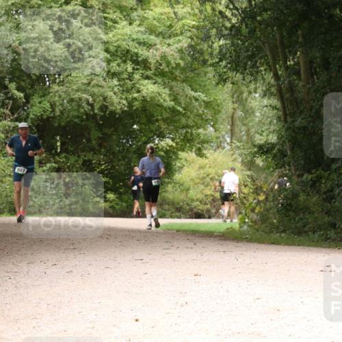 30.08.2026 - Elbe Triathlon Hamburg Antke Förster http://msf.ph/oto/10099292 30.08.2026 10:56:30 Laufen 687, 8 meine-sportfotos.de