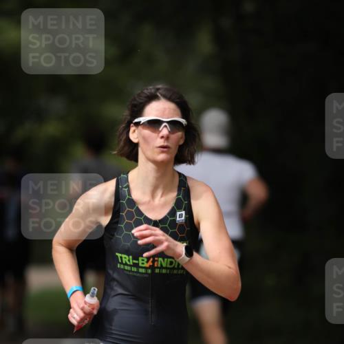 30.08.2026 - Elbe Triathlon Hamburg Antke Förster http://msf.ph/oto/10099295 30.08.2026 10:52:46 Laufen 353 meine-sportfotos.de