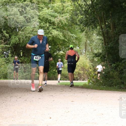 30.08.2026 - Elbe Triathlon Hamburg Antke Förster http://msf.ph/oto/10099296 30.08.2026 10:56:34 Laufen 687 meine-sportfotos.de