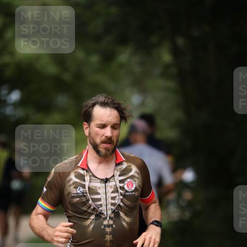 30.08.2026 - Elbe Triathlon Hamburg Antke Förster http://msf.ph/oto/10099317 30.08.2026 10:52:58 Laufen 703 meine-sportfotos.de