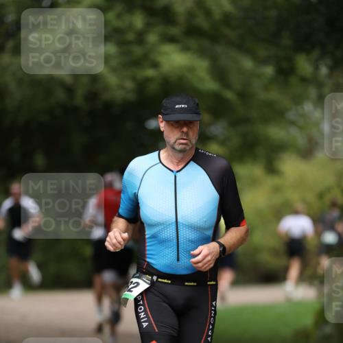 30.08.2026 - Elbe Triathlon Hamburg Antke Förster http://msf.ph/oto/10099325 30.08.2026 10:53:04 Laufen 3 meine-sportfotos.de