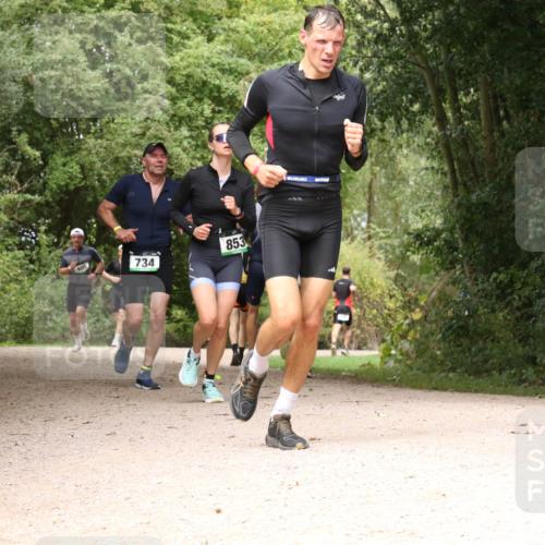 30.08.2026 - Elbe Triathlon Hamburg Antke Förster http://msf.ph/oto/10099334 30.08.2026 10:57:01 Laufen 734, 853 meine-sportfotos.de