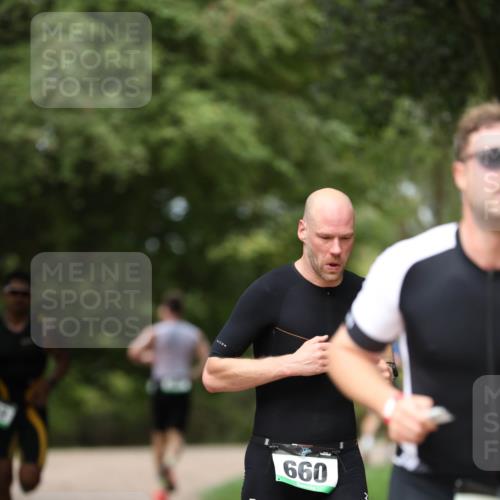 30.08.2026 - Elbe Triathlon Hamburg Antke Förster http://msf.ph/oto/10099345 30.08.2026 10:53:14 Laufen 660, 59 meine-sportfotos.de