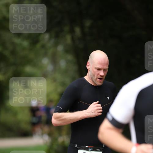 30.08.2026 - Elbe Triathlon Hamburg Antke Förster http://msf.ph/oto/10099347 30.08.2026 10:53:15 Laufen 660 meine-sportfotos.de