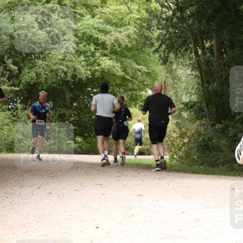 30.08.2026 - Elbe Triathlon Hamburg Antke Förster http://msf.ph/oto/10099350 30.08.2026 10:57:08 Laufen 484, 405 meine-sportfotos.de