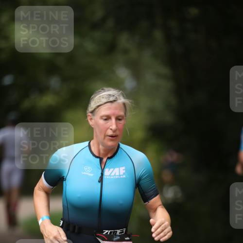 30.08.2026 - Elbe Triathlon Hamburg Antke Förster http://msf.ph/oto/10099369 30.08.2026 10:53:26 Laufen 410, 2 meine-sportfotos.de