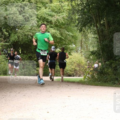30.08.2026 - Elbe Triathlon Hamburg Antke Förster http://msf.ph/oto/10099374 30.08.2026 10:57:26 Laufen 576 meine-sportfotos.de