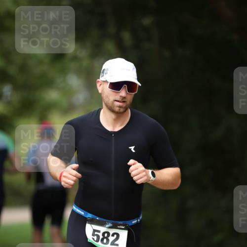 30.08.2026 - Elbe Triathlon Hamburg Antke Förster http://msf.ph/oto/10099375 30.08.2026 10:53:28 Laufen 582 meine-sportfotos.de