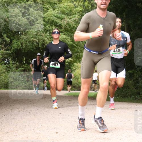 30.08.2026 - Elbe Triathlon Hamburg Antke Förster http://msf.ph/oto/10099386 30.08.2026 10:57:32 Laufen 887, 418, 10 meine-sportfotos.de