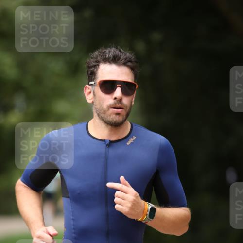 30.08.2026 - Elbe Triathlon Hamburg Antke Förster http://msf.ph/oto/10099397 30.08.2026 10:53:46 Laufen 659 meine-sportfotos.de
