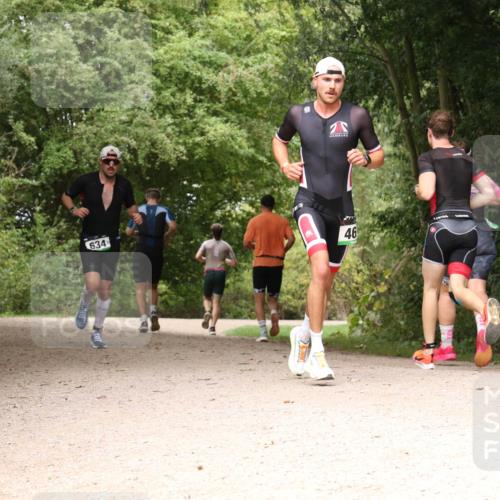 30.08.2026 - Elbe Triathlon Hamburg Antke Förster http://msf.ph/oto/10099400 30.08.2026 10:57:39 Laufen 634, 46 meine-sportfotos.de