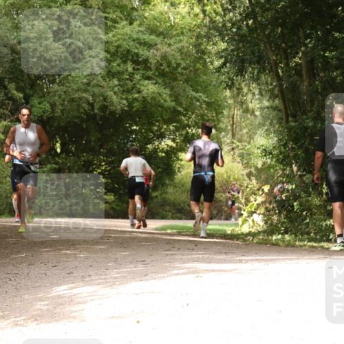 30.08.2026 - Elbe Triathlon Hamburg Antke Förster http://msf.ph/oto/10099420 30.08.2026 10:58:01 Laufen 754, 105 meine-sportfotos.de