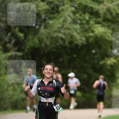 30.08.2026 - Elbe Triathlon Hamburg Antke Förster http://msf.ph/oto/10099421 30.08.2026 10:54:06 Laufen 834 meine-sportfotos.de