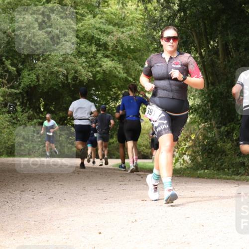 30.08.2026 - Elbe Triathlon Hamburg Antke Förster http://msf.ph/oto/10099444 30.08.2026 10:58:21 Laufen 397 meine-sportfotos.de