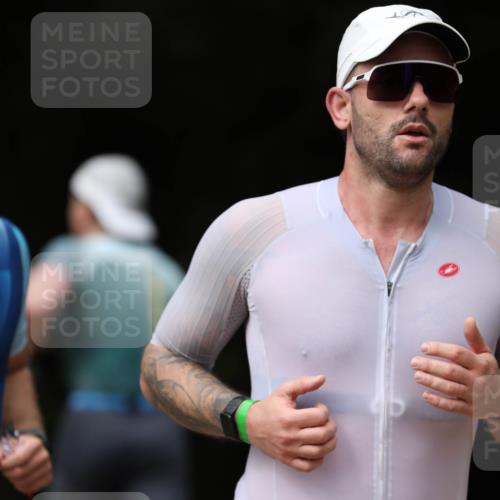 30.08.2026 - Elbe Triathlon Hamburg Antke Förster http://msf.ph/oto/10099445 30.08.2026 10:54:19 Laufen 689 meine-sportfotos.de
