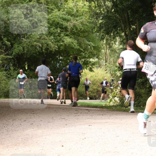30.08.2026 - Elbe Triathlon Hamburg Antke Förster http://msf.ph/oto/10099446 30.08.2026 10:58:22 Laufen 39 meine-sportfotos.de