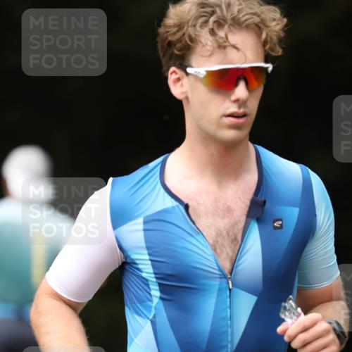 30.08.2026 - Elbe Triathlon Hamburg Antke Förster http://msf.ph/oto/10099447 30.08.2026 10:54:20 Laufen 409 meine-sportfotos.de