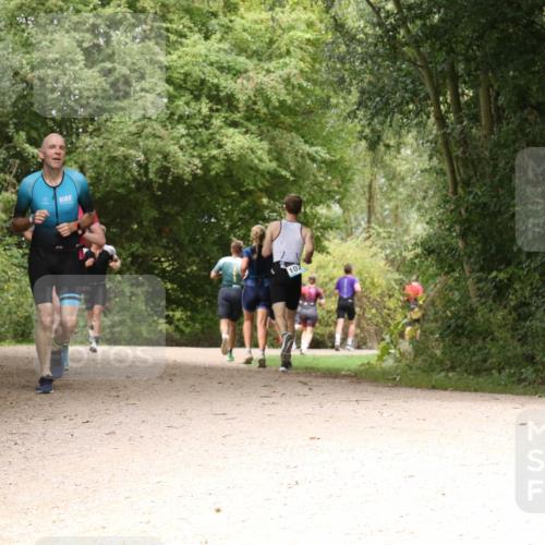 30.08.2026 - Elbe Triathlon Hamburg Antke Förster http://msf.ph/oto/10099474 30.08.2026 10:58:43 Laufen 102 meine-sportfotos.de