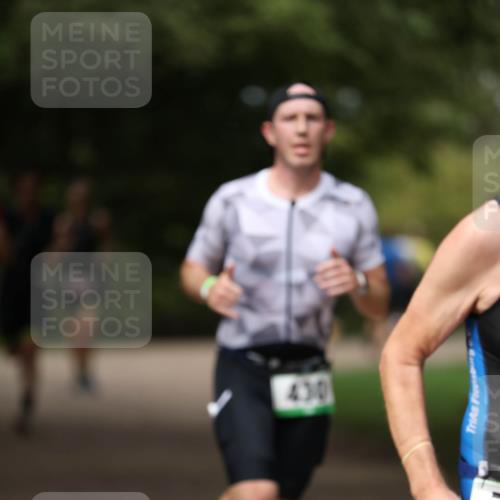 30.08.2026 - Elbe Triathlon Hamburg Antke Förster http://msf.ph/oto/10099479 30.08.2026 10:54:44 Laufen 430 meine-sportfotos.de