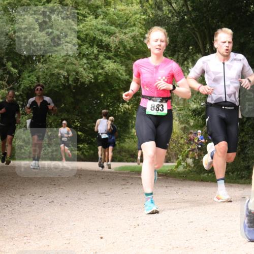 30.08.2026 - Elbe Triathlon Hamburg Antke Förster http://msf.ph/oto/10099480 30.08.2026 10:58:46 Laufen 883 meine-sportfotos.de