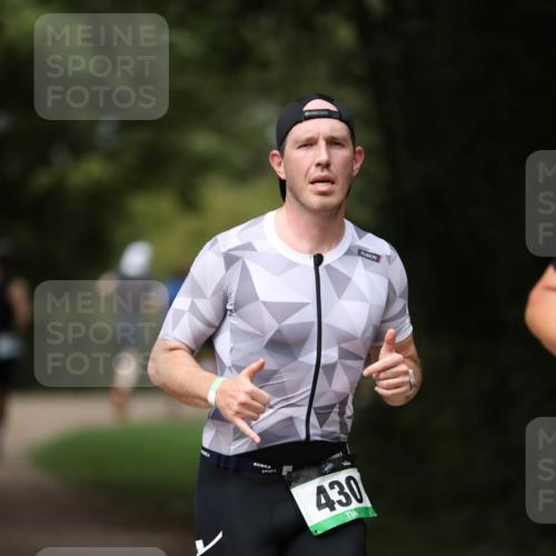 30.08.2026 - Elbe Triathlon Hamburg Antke Förster http://msf.ph/oto/10099481 30.08.2026 10:54:44 Laufen 430 meine-sportfotos.de
