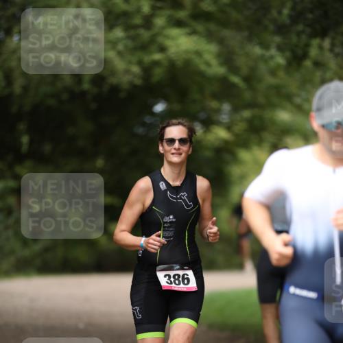 30.08.2026 - Elbe Triathlon Hamburg Antke Förster http://msf.ph/oto/10099493 30.08.2026 10:54:50 Laufen 386 meine-sportfotos.de