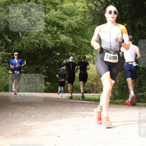 30.08.2026 - Elbe Triathlon Hamburg Antke Förster http://msf.ph/oto/10099496 30.08.2026 10:58:57 Laufen 602, 1896 meine-sportfotos.de