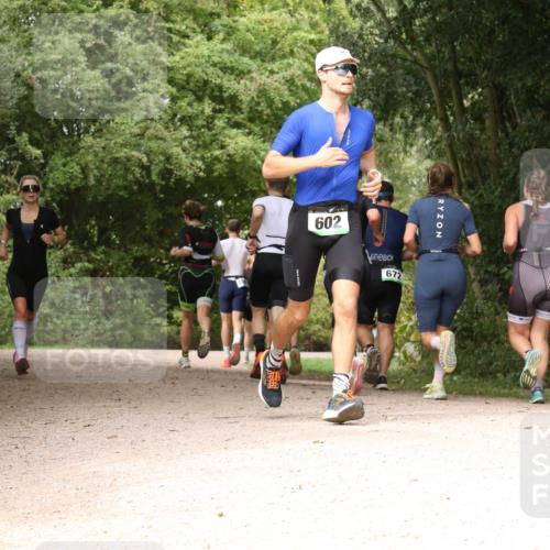 30.08.2026 - Elbe Triathlon Hamburg Antke Förster http://msf.ph/oto/10099506 30.08.2026 10:59:02 Laufen 602, 672 meine-sportfotos.de