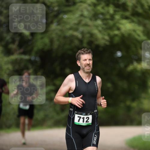 30.08.2026 - Elbe Triathlon Hamburg Antke Förster http://msf.ph/oto/10099525 30.08.2026 10:55:29 Laufen 712 meine-sportfotos.de