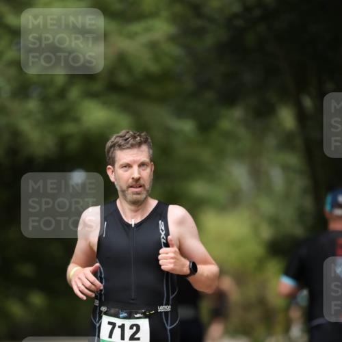 30.08.2026 - Elbe Triathlon Hamburg Antke Förster http://msf.ph/oto/10099527 30.08.2026 10:55:30 Laufen 712 meine-sportfotos.de