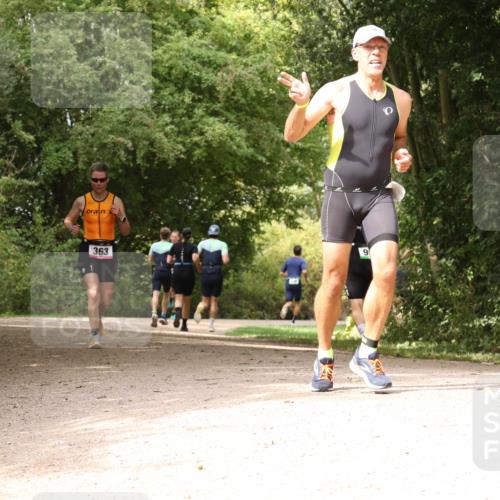 30.08.2026 - Elbe Triathlon Hamburg Antke Förster http://msf.ph/oto/10099528 30.08.2026 10:59:24 Laufen 363, 9 meine-sportfotos.de