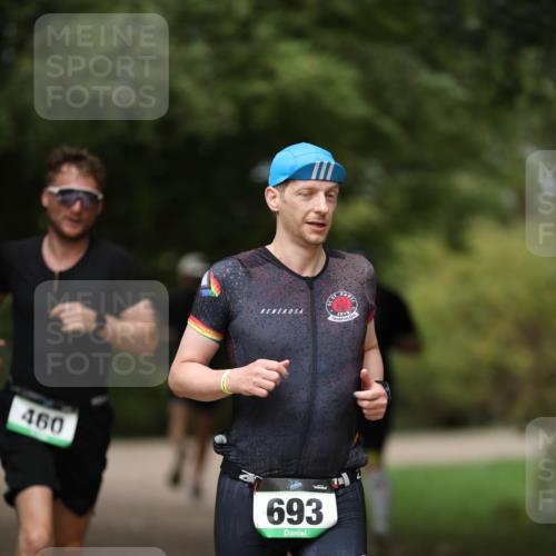 30.08.2026 - Elbe Triathlon Hamburg Antke Förster http://msf.ph/oto/10099535 30.08.2026 10:55:33 Laufen 460, 693 meine-sportfotos.de