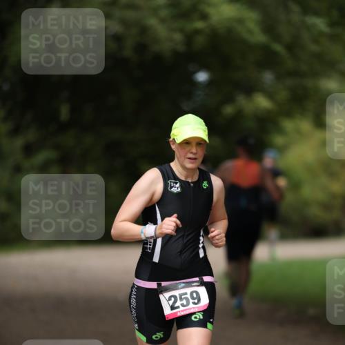 30.08.2026 - Elbe Triathlon Hamburg Antke Förster http://msf.ph/oto/10099549 30.08.2026 10:55:41 Laufen 259 meine-sportfotos.de