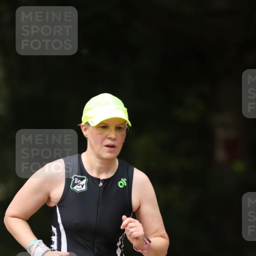 30.08.2026 - Elbe Triathlon Hamburg Antke Förster http://msf.ph/oto/10099553 30.08.2026 10:55:42 Laufen 1945, 250 meine-sportfotos.de
