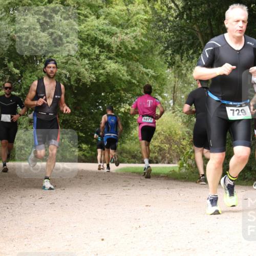 30.08.2026 - Elbe Triathlon Hamburg Antke Förster http://msf.ph/oto/10099578 30.08.2026 11:00:02 Laufen 2, 1071, 729, 1069 meine-sportfotos.de
