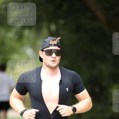 30.08.2026 - Elbe Triathlon Hamburg Antke Förster http://msf.ph/oto/10099581 30.08.2026 10:56:14 Laufen 480 meine-sportfotos.de