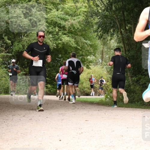 30.08.2026 - Elbe Triathlon Hamburg Antke Förster http://msf.ph/oto/10099584 30.08.2026 11:00:05 Laufen 1071 meine-sportfotos.de